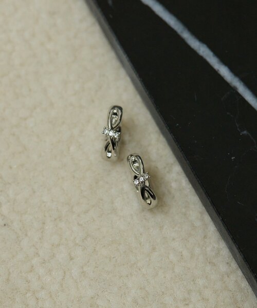 ear PAPILLONNER(イアパピヨネ)の「《WEB&一部店舗限定》バネ式ミニイヤリング/イヤーカフ(イヤリング・レディース・シルバー系その他/ゴールド系その他/シルバー系その他2/ゴールド系その他2・FREE)」の9枚目の写真