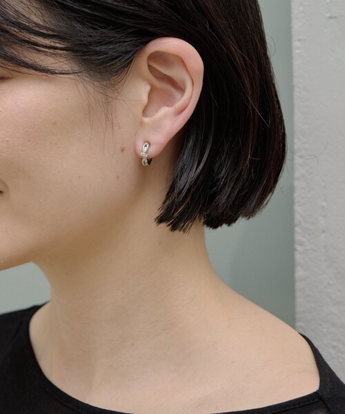 ear PAPILLONNER(イアパピヨネ)の「《WEB&一部店舗限定》バネ式ミニイヤリング/イヤーカフ(イヤリング・レディース・シルバー系その他/ゴールド系その他/シルバー系その他2/ゴールド系その他2・FREE)」の13枚目の写真