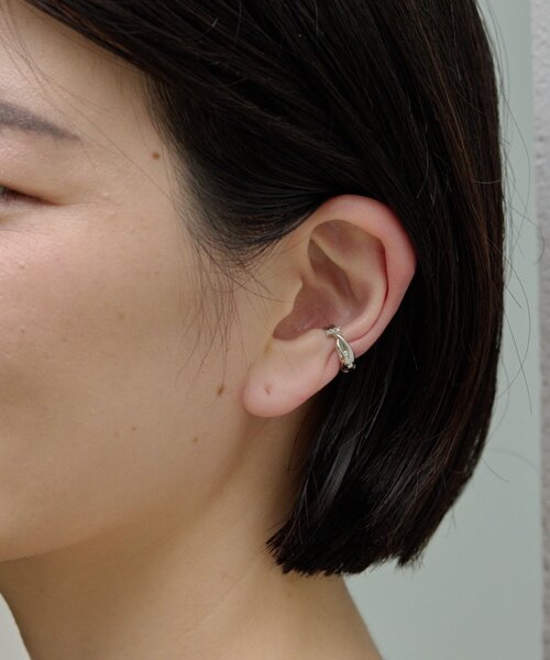 ear PAPILLONNER(イアパピヨネ)の「《WEB&一部店舗限定》バネ式ミニイヤリング/イヤーカフ(イヤリング・レディース・シルバー系その他/ゴールド系その他/シルバー系その他2/ゴールド系その他2・FREE)」の14枚目の写真