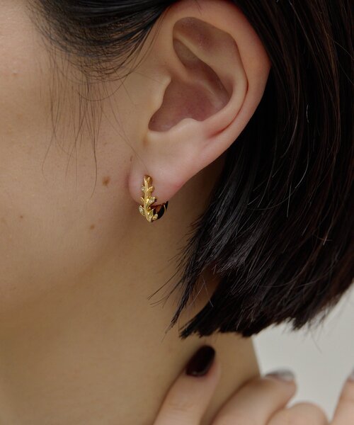 ear PAPILLONNER(イアパピヨネ)の「《WEB&一部店舗限定》バネ式ミニイヤリング/イヤーカフ(イヤリング・レディース・シルバー系その他/ゴールド系その他/シルバー系その他2/ゴールド系その他2・FREE)」の19枚目の写真