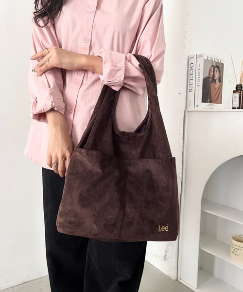 Lee(リー)の「Lee.スエード ワンショルダーバッグ.トートバッグ.ユニセックス.大容量.軽量.ユニセックス.秋冬(ショルダーバッグ・レディース・ダークブラウン/オフホワイト/ブラウン/ブラック・FREE)」の3枚目の写真