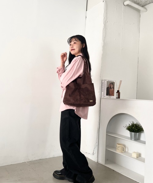 Lee(リー)の「Lee.スエード ワンショルダーバッグ.トートバッグ.ユニセックス.大容量.軽量.ユニセックス.秋冬(ショルダーバッグ・レディース・ダークブラウン/オフホワイト/ブラウン/ブラック・FREE)」の13枚目の写真