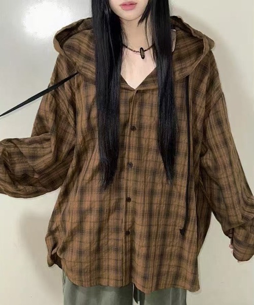shyam inspiration(シャムインスピレーション)の「ドロップショルダー チェックフードシャツ(シャツ/ブラウス・レディース・チャコールグレー/ホワイト/ブルー/ブラウン・F)」の3枚目の写真