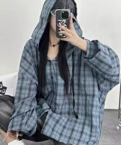 shyam inspiration(シャムインスピレーション)の「ドロップショルダー チェックフードシャツ(シャツ/ブラウス・レディース・チャコールグレー/ホワイト/ブルー/ブラウン・F)」の20枚目の写真