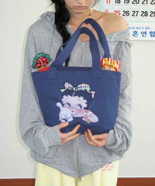 RONRON(ロンロン)の「BETTY BOOP RIBBON APPLIQUE SWEAT SHOULDER BAG NAVY(ショルダーバッグ・レディース・その他・FREE)」の1枚目の写真