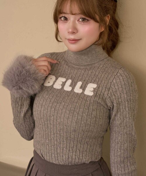 Belle Charme(ベルシャルム)の「【Belle Charme】Belle Logo Fur Sleeve Knit(ニット/セーター・レディース・アイボリー/ピンクベージュ/ブラック/チャコールグレー・FREE)」の7枚目の写真