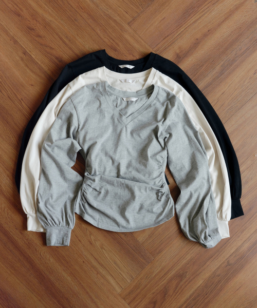 Yuje(ユジェ)の「PUFF SLEEVE TOP (3color,3size)(Tシャツ/カットソー・レディース・ブラック/ライトグレー/ピンクベージュ・SMALL/MEDIUM/X-SMALL)」の6枚目の写真