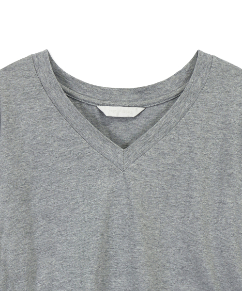 Yuje(ユジェ)の「PUFF SLEEVE TOP (3color,3size)(Tシャツ/カットソー・レディース・ブラック/ライトグレー/ピンクベージュ・SMALL/MEDIUM/X-SMALL)」の11枚目の写真