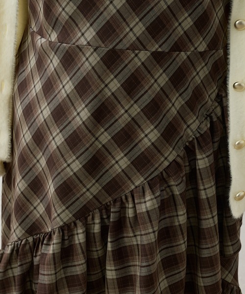 Louiosy(ルオシー)の「【Louiosy】【大きいサイズ】レースデザインアシメフリルマーメイドキャミワンピース(ワンピース・レディース・ブラック/ベージュ/ブラウン系その他・LL/4L/3L)」の9枚目の写真
