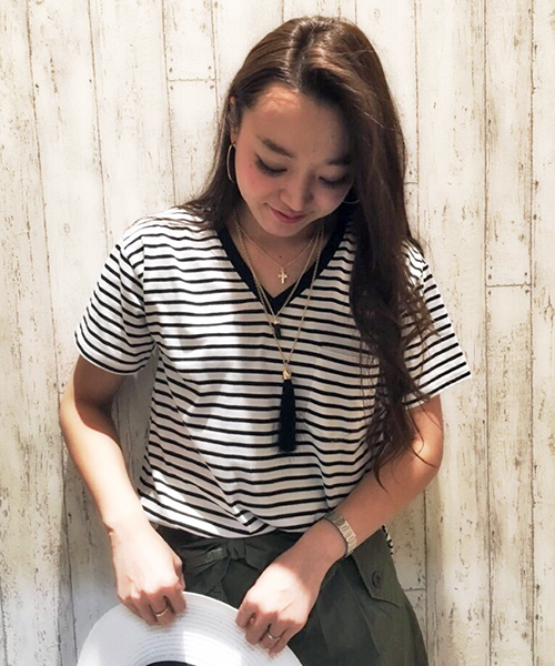 VENCEEXCHANGE（ヴァンスエクスチェンジ）の「ベーシックTシャツ  （Tシャツ/カットソー・レディース・オフホワイト/グレー/コーラル/ブラック/ダークオリーブ・MEDIUM）」の5枚目の写真