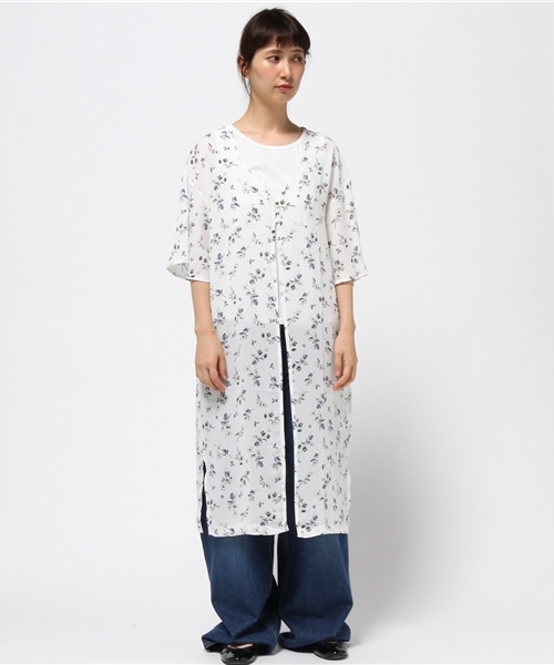 E hyphen world gallery(イーハイフンワールドギャラリー)の「・花柄シフォンロングガウン(カーディガン/ボレロ・レディース・オフホワイト/ブラック・FREE)」の6枚目の写真