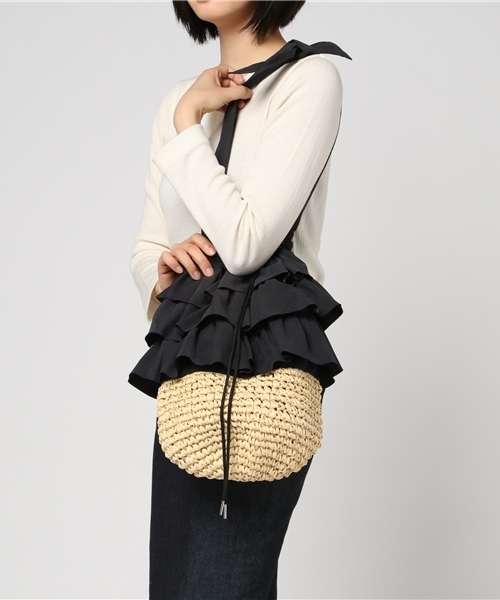 Casselini（キャセリーニ）の「【Casselini(キャセリーニ)】フリルカゴバッグ（かごバッグ・レディース・カーキ/ブラック/アイボリー/ピンク・FREE）」の11枚目の写真