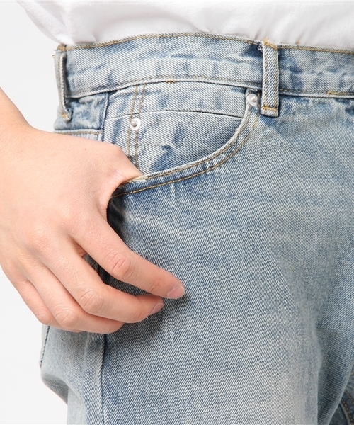 WEGO(ウィゴー)の「WEGO/クラッシュZIPスキニーデニム(デニムパンツ・メンズ・ライトインディゴブルー・LARGE/MEDIUM)」の7枚目の写真