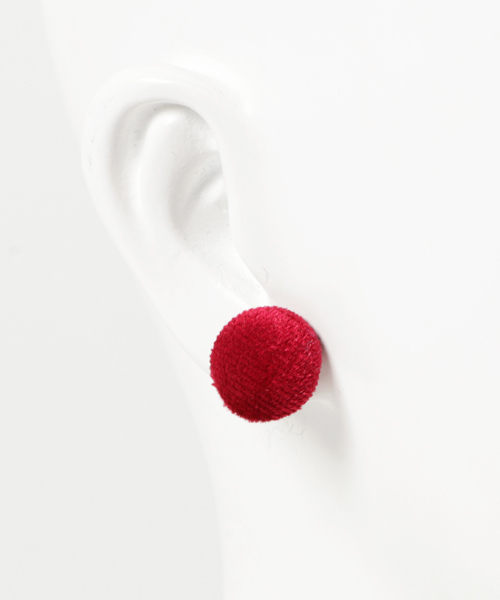 TONE SELECT GOODS(トーンセレクトグッズ)の「【glou】ベルベットカボションピアス(ピアス(両耳用)・レディース・グリーン/ブルー/レッド/ブラウン・FREE)」の5枚目の写真