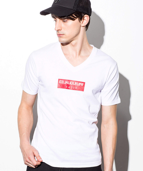 1PIU1UGUALE3 RELAX (ウノピゥウノウグァーレトレ リラックス)の「1PIU1UGUALE3 RELAX(ウノピゥウノウグァーレトレ)ボックスロゴプリント 半袖Tシャツ(Tシャツ/カットソー・メンズ・ネイビー/ブラック/ホワイト・X-LARGE/LARGE/MEDIUM/SMALL/XX-LARGE)」の1枚目の写真