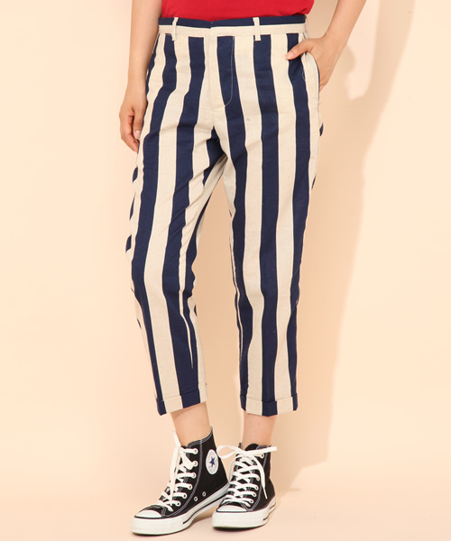 BEAMS BOY(ビームスボーイ)の「○O.C/LStNスラックス8分(スラックス・レディース・ブラック/レッド/ネイビー・0/1/2)」の1枚目の写真