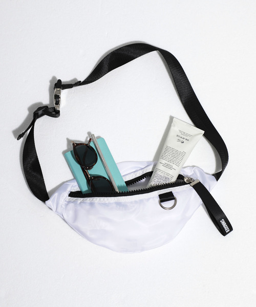 SWAGGER（スワッガー）の「【SWAGGER】≪WEB限定≫ロゴプリントウエストバッグ/ボディバッグ（ボディバッグ/ウエストポーチ・メンズ・ホワイト/ブラック/パープル/オレンジ・FREE）」の5枚目の写真