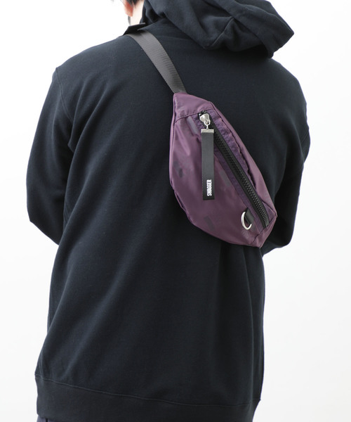 SWAGGER（スワッガー）の「【SWAGGER】≪WEB限定≫ロゴプリントウエストバッグ/ボディバッグ（ボディバッグ/ウエストポーチ・メンズ・ホワイト/ブラック/パープル/オレンジ・FREE）」の12枚目の写真