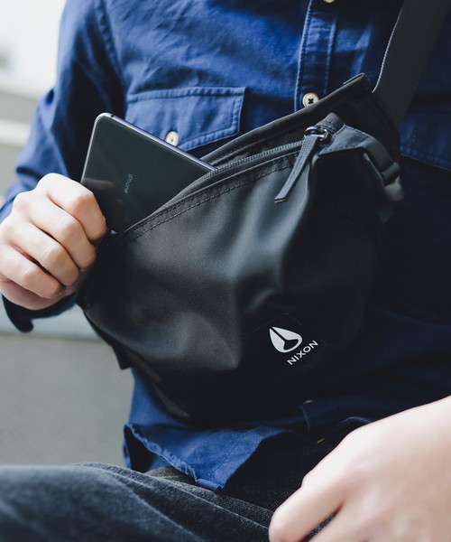 NIXON(ニクソン)の「TRESTLES SMU HIPPACK BAG(ボディバッグ/ウエストポーチ・メンズ・チャコールグレー/ブラック/ブラウン系カモフラージュ/カモフラージュ・FREE)」の11枚目の写真