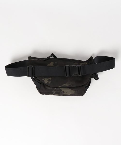 NIXON(ニクソン)の「TRESTLES SMU HIPPACK BAG(ボディバッグ/ウエストポーチ・メンズ・チャコールグレー/ブラック/ブラウン系カモフラージュ/カモフラージュ・FREE)」の5枚目の写真