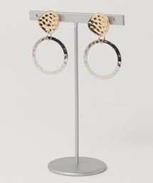 【manatula】型押しメタリックフープピアス