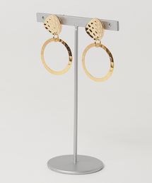 【manatula】型押しメタリックフープピアス