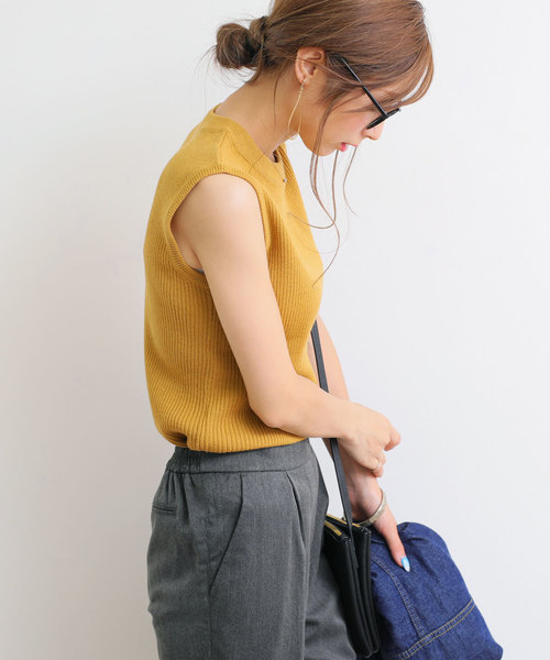 andme(アンドミー)の「ノースリーブリブニットトップス(ニット/セーター・レディース・ブラック/パープル/グレー/オフホワイト/グリーン・M)」の13枚目の写真