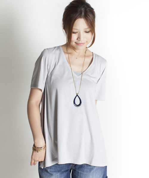 NANO universe(ナノユニバース)の「FF/A-lineカラーTee H/S(Tシャツ/カットソー・レディース・オフホワイト/ライトグレー/ベージュ/チャコール/ネイビー/ブラック/コーラル/イエロー/ブルー/ライトグリーン・FREE)」の4枚目の写真