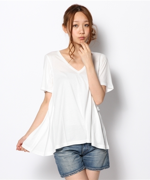 NANO universe(ナノユニバース)の「FF/A-lineカラーTee H/S(Tシャツ/カットソー・レディース・オフホワイト/ライトグレー/ベージュ/チャコール/ネイビー/ブラック/コーラル/イエロー/ブルー/ライトグリーン・FREE)」の17枚目の写真