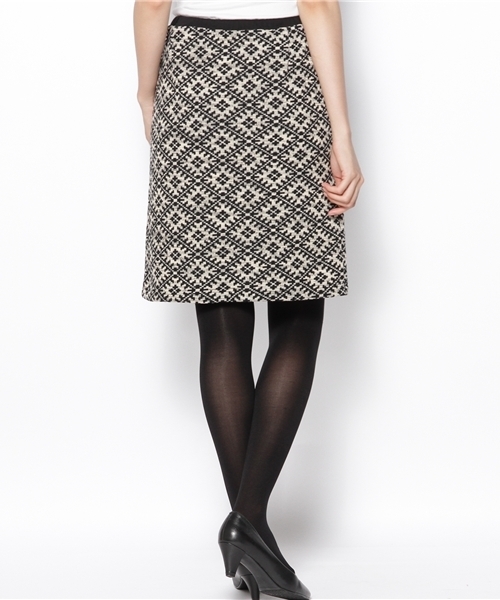 BEAMS LIGHTS Women's(ビームスライツ ウィメンズ)の「□BEAMS LIGHTS / ニットソープリントセミタイト(スカート・レディース・ベージュ/グリーン/ブラウン系その他・36/38)」の5枚目の写真