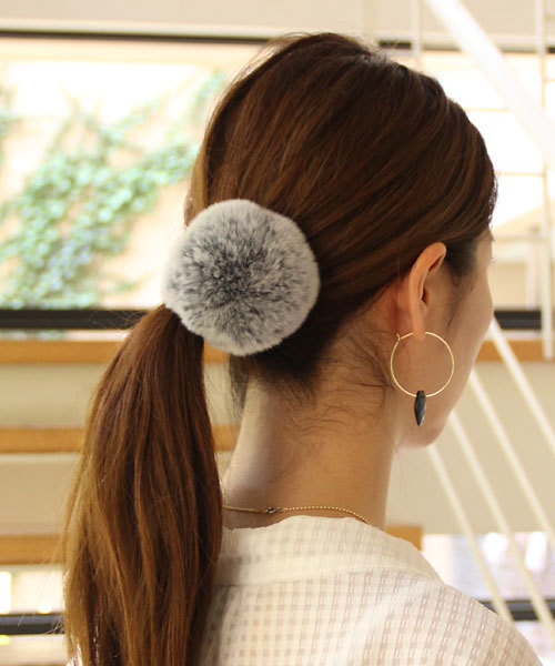 UNITED ARROWS（ユナイテッドアローズ）の「UAW REX PON シュシュ ◆◆◆（シュシュ・レディース・ライトグレー/モカ/ネイビー/その他1/その他2・フリー）」の2枚目の写真