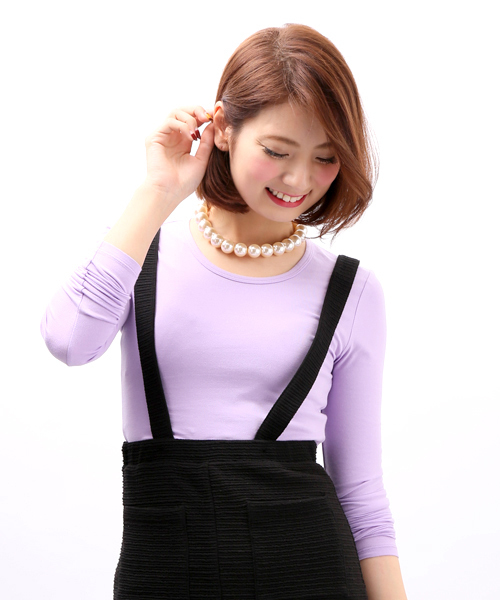 WEGO（ウィゴー）の「WEGO/Uネックカットソー（Tシャツ/カットソー・レディース・オフホワイト/ブラック/ブルー/ライトパープル・FREE）」の2枚目の写真