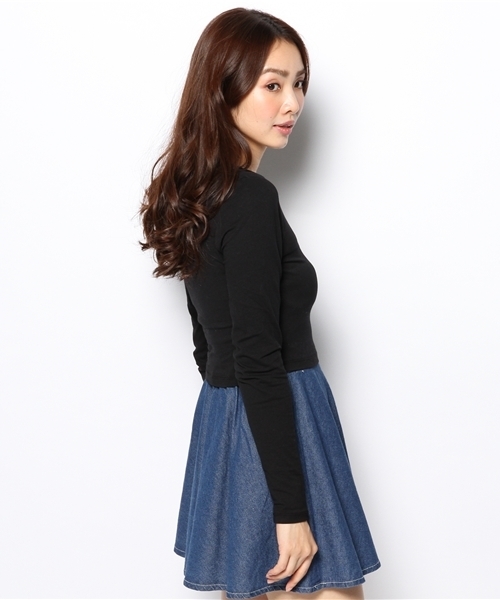 WEGO（ウィゴー）の「WEGO/Uネックカットソー（Tシャツ/カットソー・レディース・オフホワイト/ブラック/ブルー/ライトパープル・FREE）」の6枚目の写真