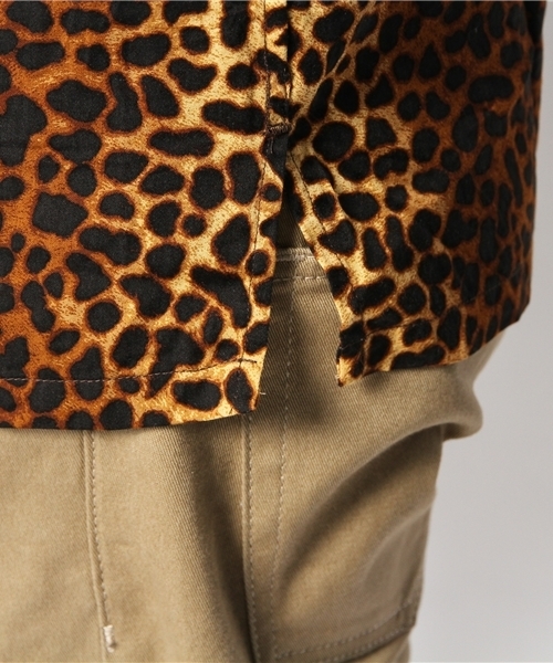 HYSTERIC GLAMOUR（ヒステリックグラマー）の「LEO総柄 長袖ワンナップカラーSH（シャツ/ブラウス・メンズ・ベージュ系その他・SMALL/MEDIUM/LARGE）」の7枚目の写真