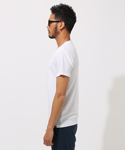 AZUL by moussy(アズールバイマウジー)の「UNEVEN MATERIAL T-SHIRTS / UNEVEN MATERIALTシャツ(Tシャツ/カットソー・メンズ・ホワイト/ブラック/杢グレー・SMALL/MEDIUM/LARGE/X-LARGE/X-SMALL)」の20枚目の写真