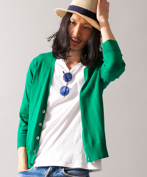 BEAUTY&YOUTH UNITED ARROWS(ビューティーアンドユースユナイテッドアローズ)の「【WEB限定】by ∴ カラー シェルボタン Vカーディガン 7SL ◆(カーディガン/ボレロ・メンズ・グレー/ケリー/ネイビー/ピンク・SMALL/MEDIUM/LARGE)」の5枚目の写真