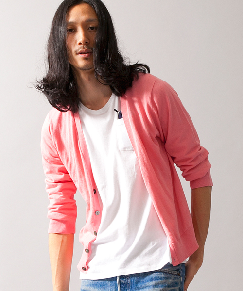 BEAUTY&YOUTH UNITED ARROWS(ビューティーアンドユースユナイテッドアローズ)の「【WEB限定】by ∴ カラー シェルボタン Vカーディガン 7SL ◆(カーディガン/ボレロ・メンズ・グレー/ケリー/ネイビー/ピンク・SMALL/MEDIUM/LARGE)」の7枚目の写真