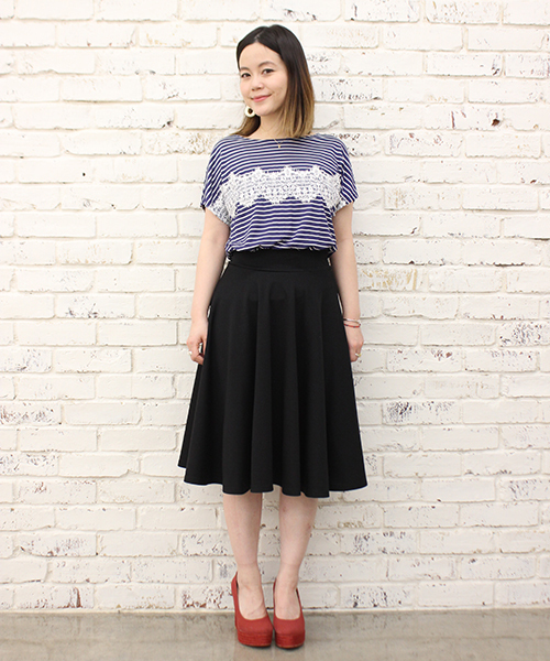 mystic（ミスティック）の「ポンチフレアースカート（スカート・レディース・ベージュ/ブラック/オフホワイト・ﾌﾘ-）」の3枚目の写真