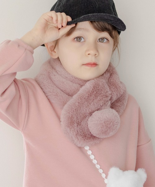 Catherine Cottage（キャサリンコテージ）の「ポンポンファーマフラー M（マフラー・キッズ・グレー/ミント/ベビーピンク/ライラック/スモークピンク/アイボリー/ベージュ/オフホワイト・M）」の12枚目の写真