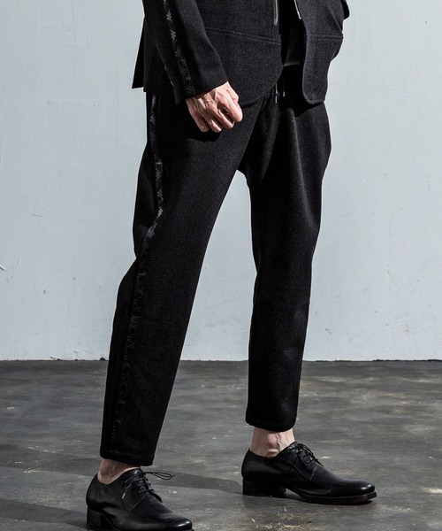 CDM BY CARPEDIEM(シーディーエムバイカルペディエム)の「CDM BY CARPEDIEM(シーディーエム バイ カルペディエム)サイドラインパンツ(その他パンツ・メンズ・ブラック×グレー・S/M/L/XL)」の1枚目の写真