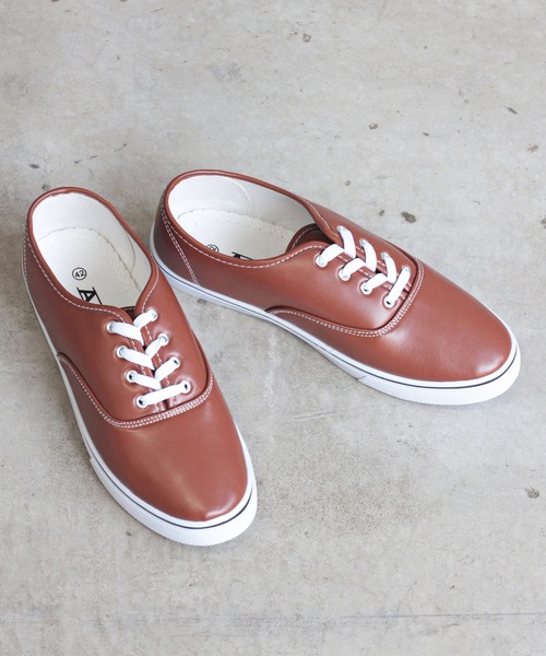 AAA（トリプルエー）の「AAA / ローテクスニーカー（2324）（スニーカー・レディース・カーキ/ネイビー/ブラック/ホワイト/レッド/シルバー/ホワイト×ブラック/ブラック系その他/レッド系その他/ホワイト系その他/ブラック系その他2/ブルー系その他2/ピンク/ライトブルー/グレー系その他/ブルー系その他3/ワイン/キナリ/ホワイト系その他2/ブラウン/グレー/ブルー系その他/グリーン/ベージュ/オレンジ/チェック/ブラック×ブラック/イエロー・42/44/36/40/34/38/26/32/22/24/28/30）」の13枚目の写真