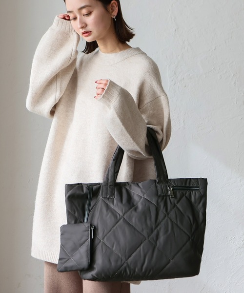 VitaFelice（ヴィータフェリーチェ）の「キルティング2wayナイロントートバッグ（ショルダーバッグ・レディース・ブラック/カモフラージュ/ブラウン/チャコールグレー/グレー/ベージュ系その他・FREE）」の7枚目の写真