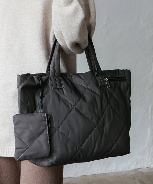 VitaFelice（ヴィータフェリーチェ）の「キルティング2wayナイロントートバッグ（ショルダーバッグ・レディース・ブラック/カモフラージュ/ブラウン/チャコールグレー/グレー/ベージュ系その他・FREE）」の13枚目の写真