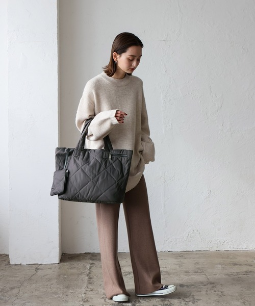 VitaFelice（ヴィータフェリーチェ）の「キルティング2wayナイロントートバッグ（ショルダーバッグ・レディース・ブラック/カモフラージュ/ブラウン/チャコールグレー/グレー/ベージュ系その他・FREE）」の12枚目の写真