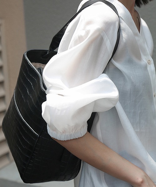 chuclla(チュクラ)の「【chuclla】Vカット スキッパー シアーシャツ chw1035(シャツ/ブラウス・レディース・ホワイト・FREE)」の8枚目の写真