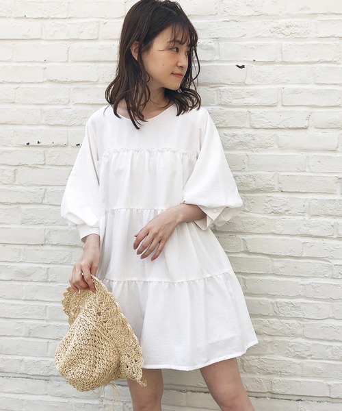 one after another NICE CLAUP(ワンアフターアナザーナイスクラップ)の「【WEB限定】ボリューム袖ティアードチュニック(チュニック・レディース・ベージュ/オフホワイト/ミント/ブルー・FREE)」の10枚目の写真