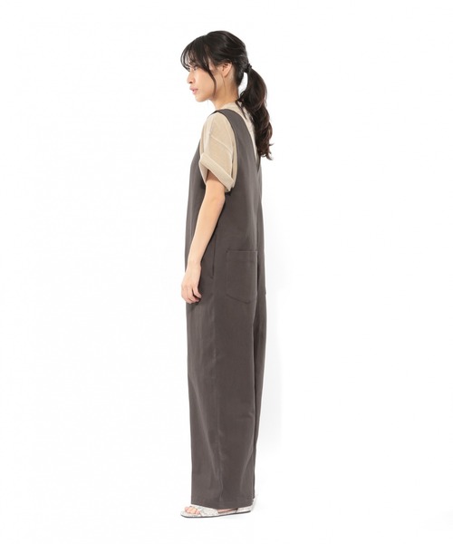 LAKOLE（ラコレ）の「フロントジップサロペット / LAKOLE（サロペット/オーバーオール・レディース・ベージュ/カーキ/スモーク/ナチュラル・SMALL/MEDIUM）」の12枚目の写真