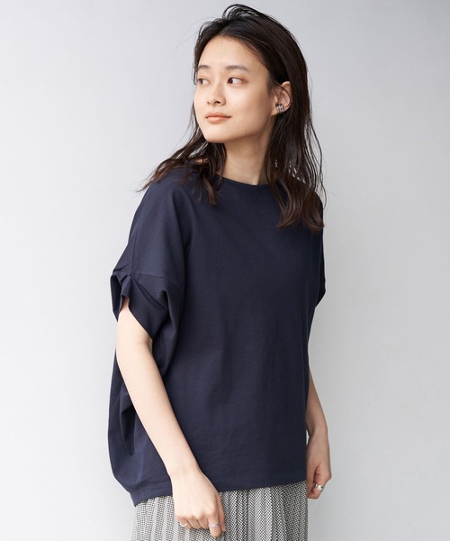 AMERICAN HOLIC（アメリカンホリック）の「変形ドルマンカットチュニック（Tシャツ/カットソー・レディース・ネイビー/オフホワイト/ライトベージュ・FREE）」の3枚目の写真