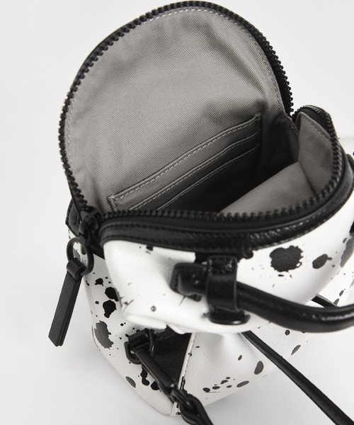 ★CHARLES&KEITH★Double Zip Backpack バックパック/送料込 CHARLES & KEITH（チャールズ & キース）の「デニムダブルジップ