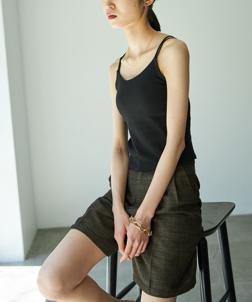 VACANCY（ヴァカンシー）の「バッククロスカップ付きキャミソール/パテッドキャミ（インナーウェア/肌着・レディース・ブラック/ブラウン/ホワイト・FREE）」の5枚目の写真